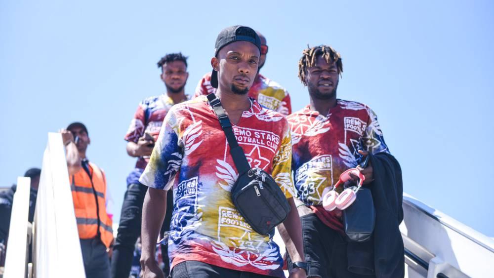 عصبة الأبطال/ بعثة ريمو ستارز النيجيري تحط الرحال بالمملكة استعدادا لملاقاة الجيش الملكي بعد غد الأحد