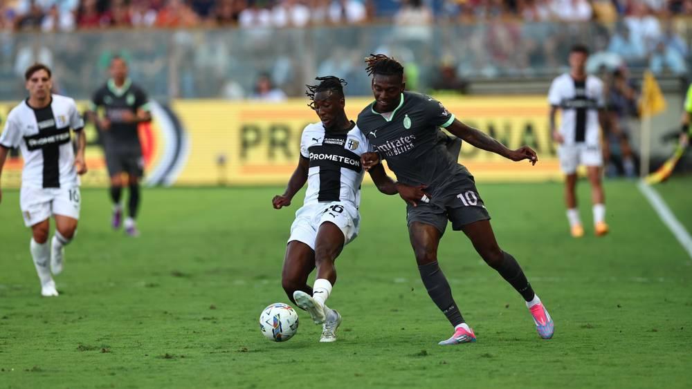 بارما يُسقط ميلان في الدوري الإيطالي