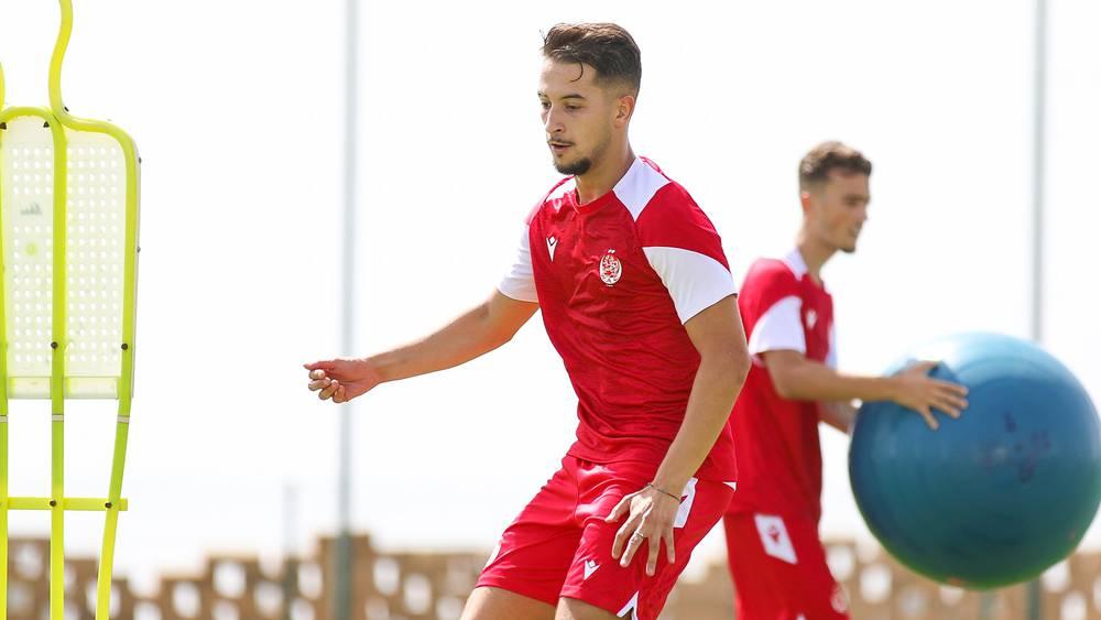 بحضور الوافد الجديد زكرياء غيلان وفي انتظار التحاق الشادلي وناسي.. الوداد يواصل تداريبه بمركب ويلنس استعدادا لمواجهة الماص