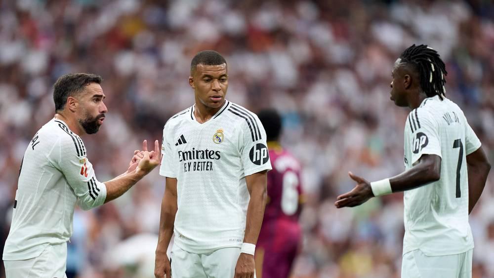 كارفاخال يرد على فينيسيوس: "لا أعتقد أن إسبانيا لا تستحق تنظيم كأس العالم.. نحن لسنا دولة عنصرية"