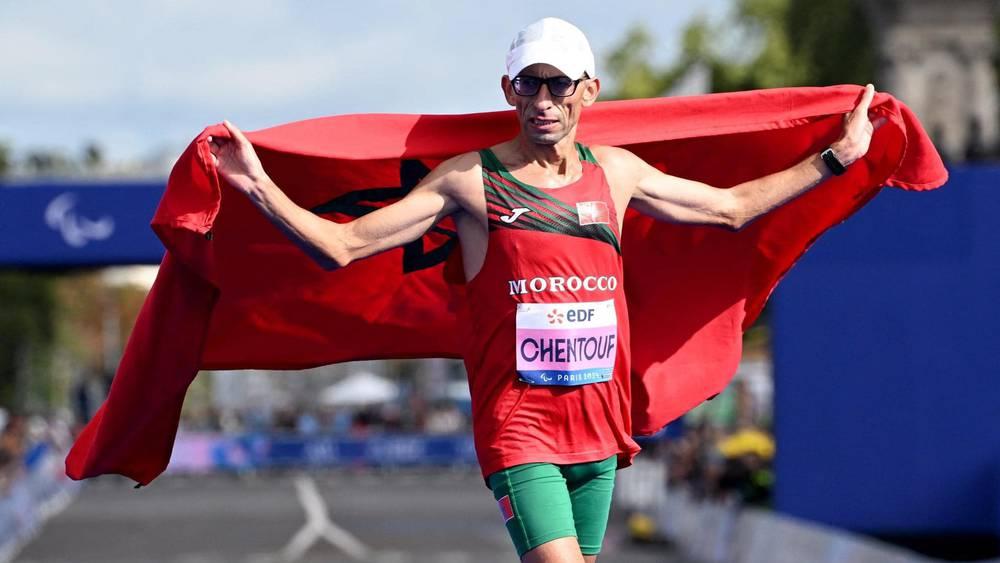 البطل المغربي أمين الشنتوف لـ"البطولة": "الحمد لله استطعت التتويج رغم تعرضي لكسر أثناء الماراثون والألم الشديد الذي رافقه"