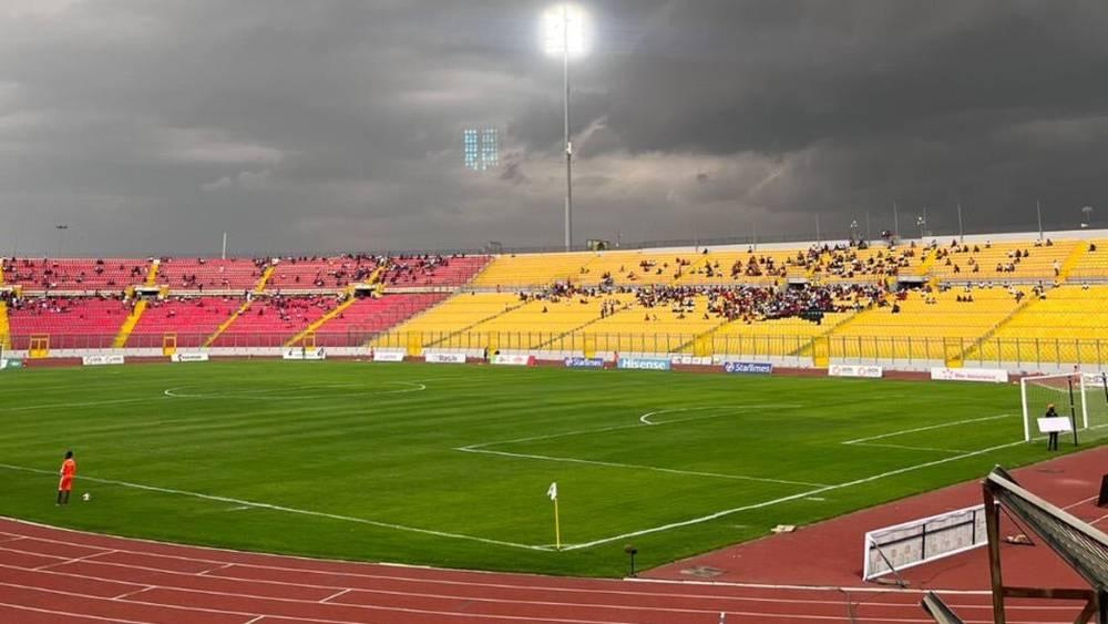 قبل استضافته مباراة الرجاء وسامارتيكس.. "الكاف" يسحب موافقته على ملعب "أكرا" ويُطالب الاتحاد الغاني بالبحث عن ملعب بديل لاحتضان مباريات منتخبه الوطني