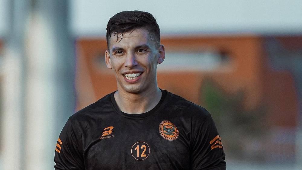 حارس المرمى حمزة حمياني يفسخ عقده مع نهضة بركان بالتراضي بعد مسارٍ امتدَّ لخمسة مواسم