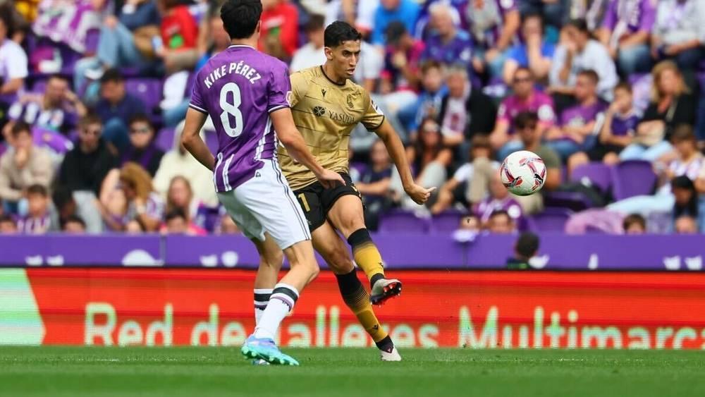 أكرد يغادر مباراة فريقه ضد بلد الوليد دقائق قبل نهايتها إثر تعرضه للإصابة