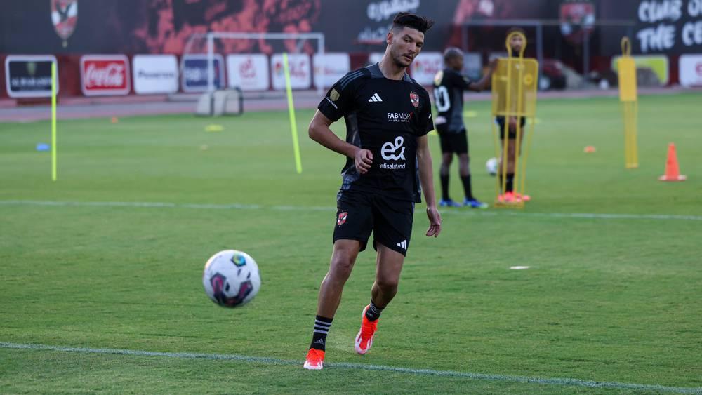 داري: "أتمنى الفوز بجميع البطولات مع الأهلي وأنا جد سعيد بتواجدي في هذا النادي الكبير"