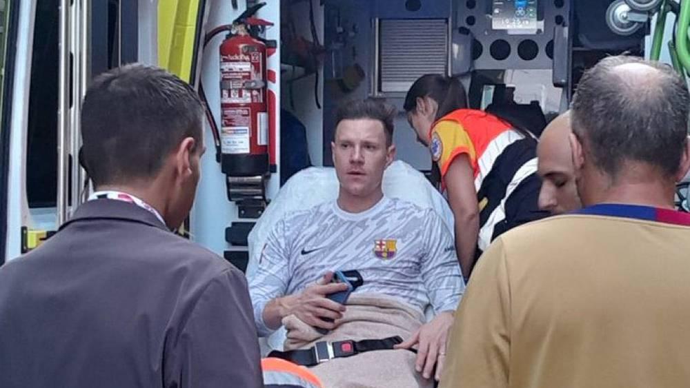 نقل تير شتيغن إلى المستشفى بعد إصابته في الركبة ومدة غيابه قد تصل إلى 8 أشهر