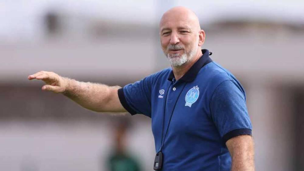 زفيكو: "الرجاء في الطريق الصحيح بعد تأهيل اللاعبين الجدد"