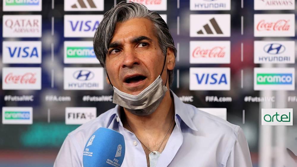 مدرب إيران لـ"الفوتسال" يفجر مفاجأة مدوية ويعترف بتعمد فرنسا الهزيمة لتجنب مسار المغرب والبرازيل: "كانوا يدمرون المباراة ولم يحترموا روح اللعبة"