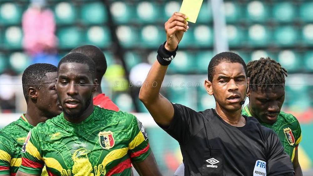 تصفيات "الكان"/ "الكاف" يعين سمير الكزاز لقيادة مباراة الرأس الأخضر ضد بوتسوانا بمساعدة برينسي والناصيري وصبري