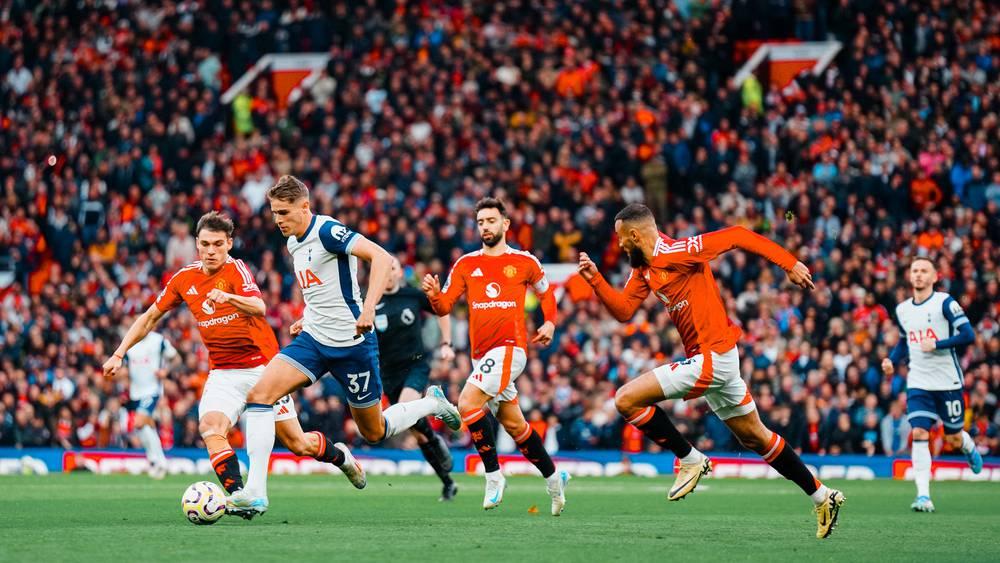 مانشستر يونايتد يواصل نتائجه المتذبذبة بهزيمة ضد توتنهام