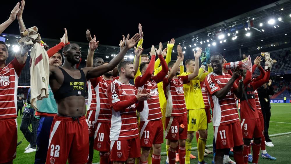 بريست الفرنسي يضمن دفع 6 أشهر من رواتب لاعبيه بعد فوزه بأول مباراتين في دوري الأبطال!