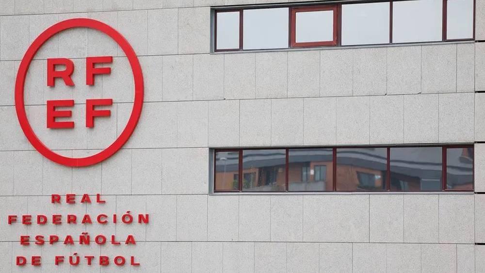 "الفيفا" و"اليويفا" يُحذران إسبانيا من الاستبعاد من تنظيم "مونديال 2030" في حال عدم انتخاب رئيس جديد للاتحاد الإسباني
