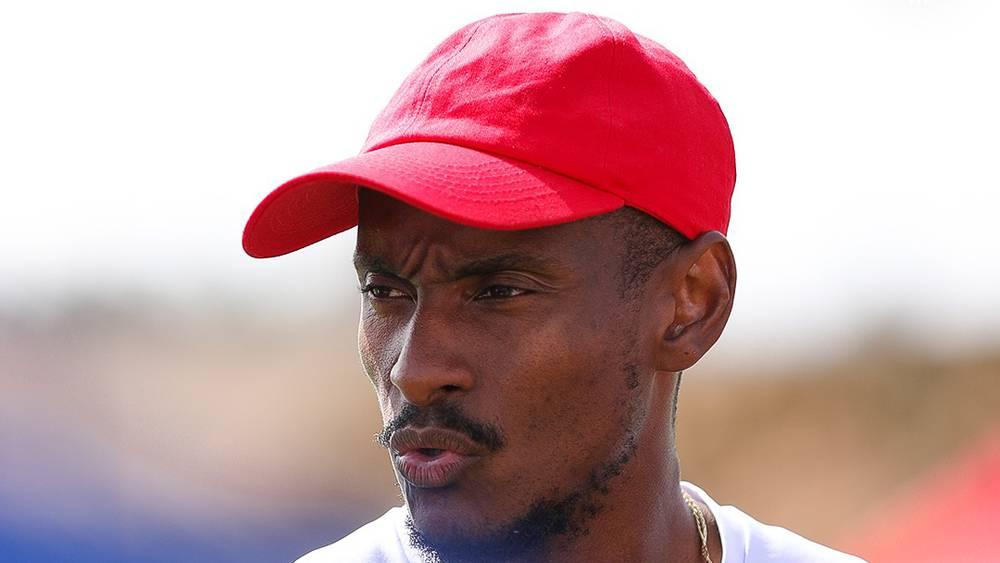 موكوينا مُتذمِّراً: "كيف لبلد سينظم كأس أفريقيا والمونديال ومبارياتنا تُقام بدون جماهير؟!"