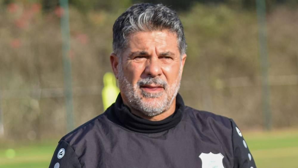 مدرب د. الحسني الجديدي: "لو كان الحكام في البطولة يضيفون 15 دقيقة وقت بدل ضائع لما رأينا اللاعبين يهدرون الوقت"