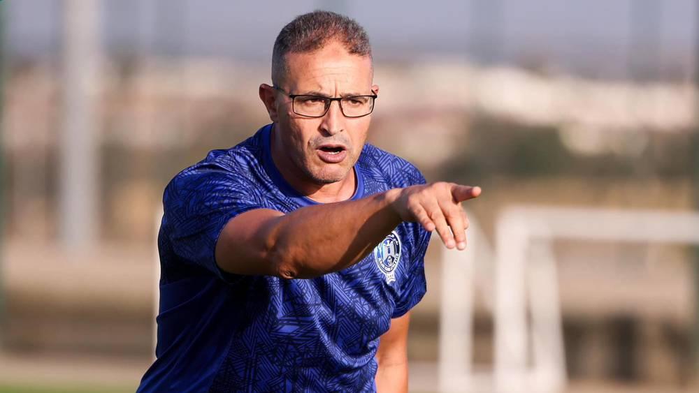 الجيناني: " الرجاء عاد للقمة وهذا هو مكانه الحقيقي والصفعة أمام اتحاد طنجة أعتقد أنها أعطت اللاعبين درسا كبيرا"