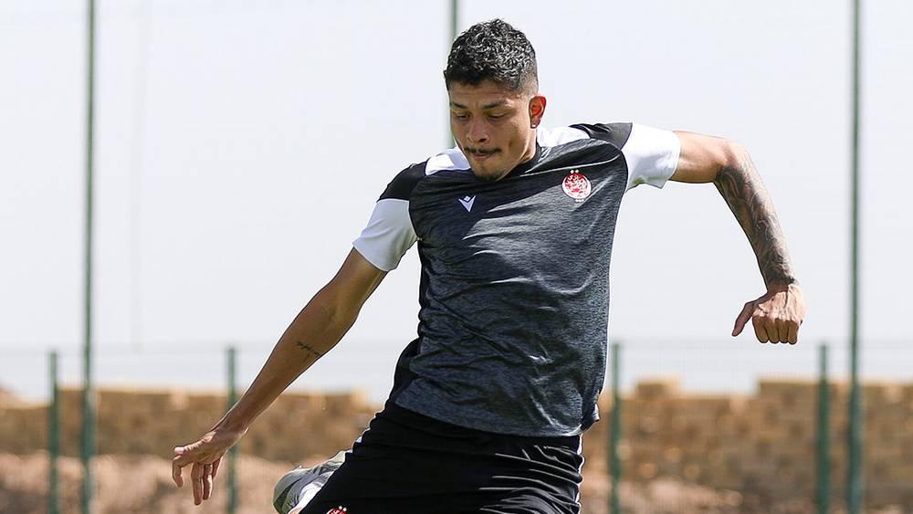 البرازيلي فيانا يواصل مكوثه في المستشفى منذ أمس ويخضع لفحوصات دقيقة من الطاقم الطبي للوداد قصد تشخيص إصابته بعد مباراة شباب السوالم