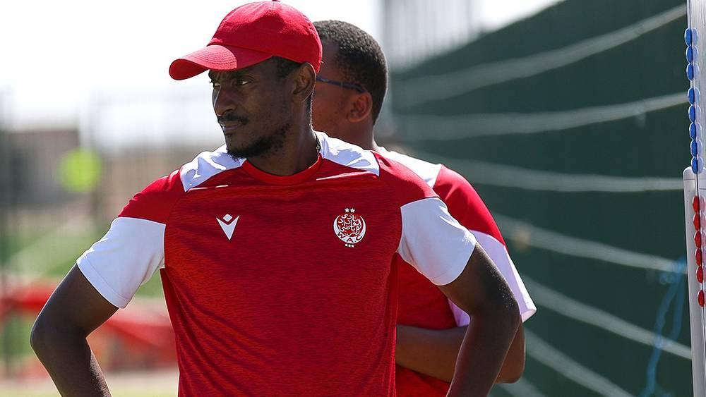 تشكيلة الوداد أمام ش.المسيرة.. موكوينا يعتمد على بوطويل ومهداوي وموديان في الدفاع وبوهرة في الهجوم رفقة آرتور ومايلولا