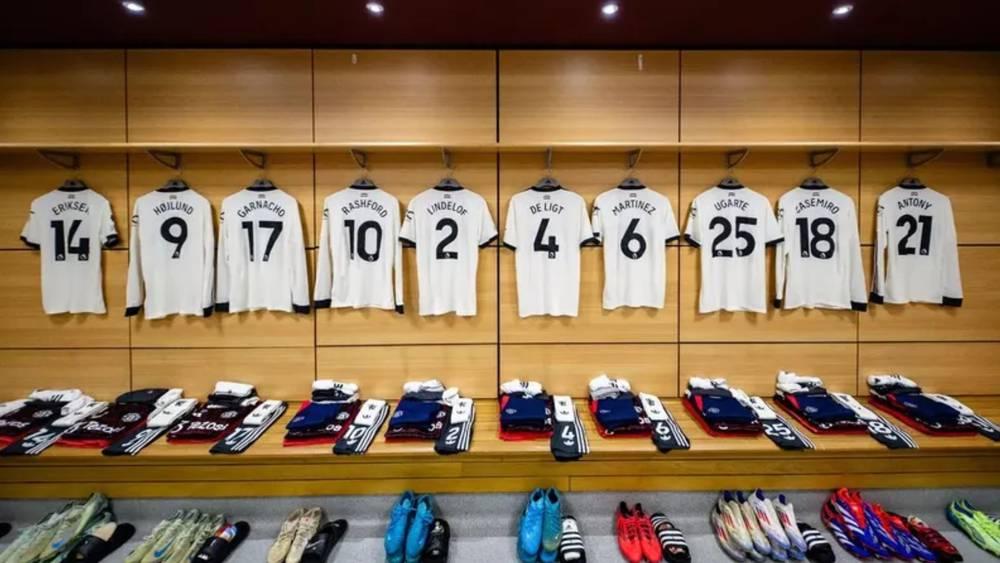 زرع جهاز تنصت في غرفة ملابس مانشستر يونايتد قبل المباراة ضد أستون فيلا!