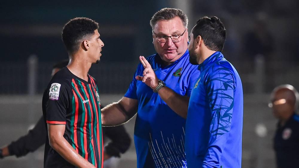 رسميا/ الجيش الملكي يقيل المدرب البولندي  تشيسلاف ميشنيفيتش