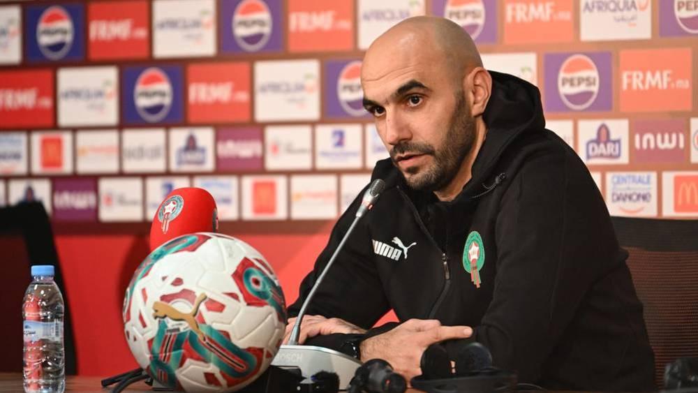 الركراكي: "لست راضٍ كثيرا عن طريقة اللعب ومازلت أحاول إيجاد التوازن بين خطيّْ الدفاع والهجوم"