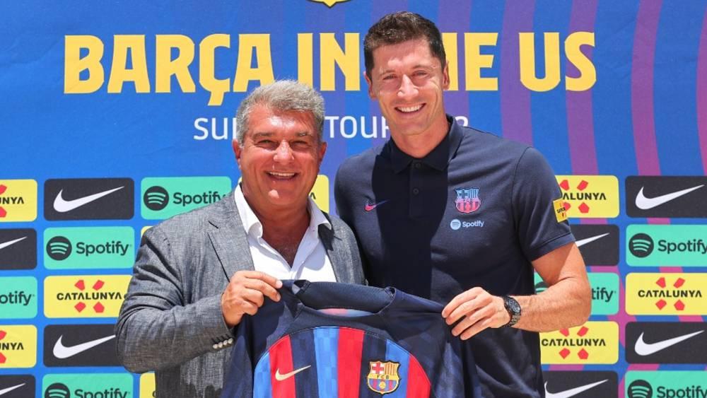 بنك قبرصي "ينقذ" برشلونة من "عملية نصب" كبيرة في صفقة ليفاندوفسكي!