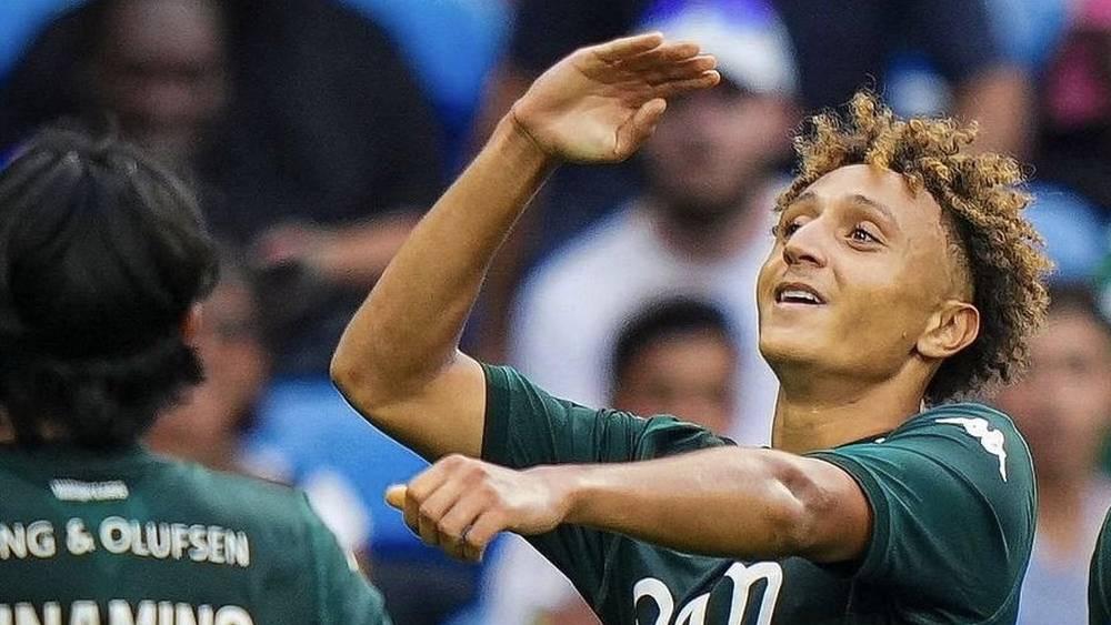 إلياس بنصغير في القائمة النهائية للمرشحين لنيل جائزة "الفتى الذهبي 2024"