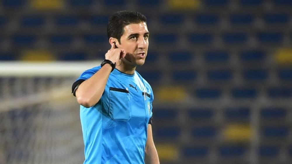 خاص/ خلافا لما تم تداوله.. مديرية التحكيم لم تغير حكم مباراة الرجاء والجيش والتمسماني من سيقود اللقاء