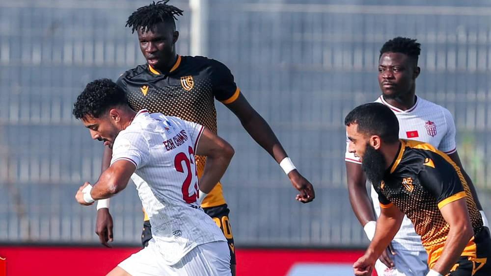 البطولة الاحترافية/ حسنية أكادير يلحق الهزيمة الأولى باتحاد تواركة (2-1)