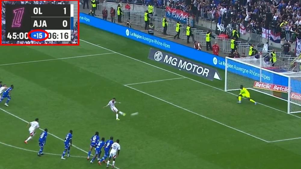 15 دقيقة كوقت بدل الضائع بعد "احتجاج" لاعبي أوكسير على قرار الحكم بمنح ركلة جزاء لأولمبيك ليون!