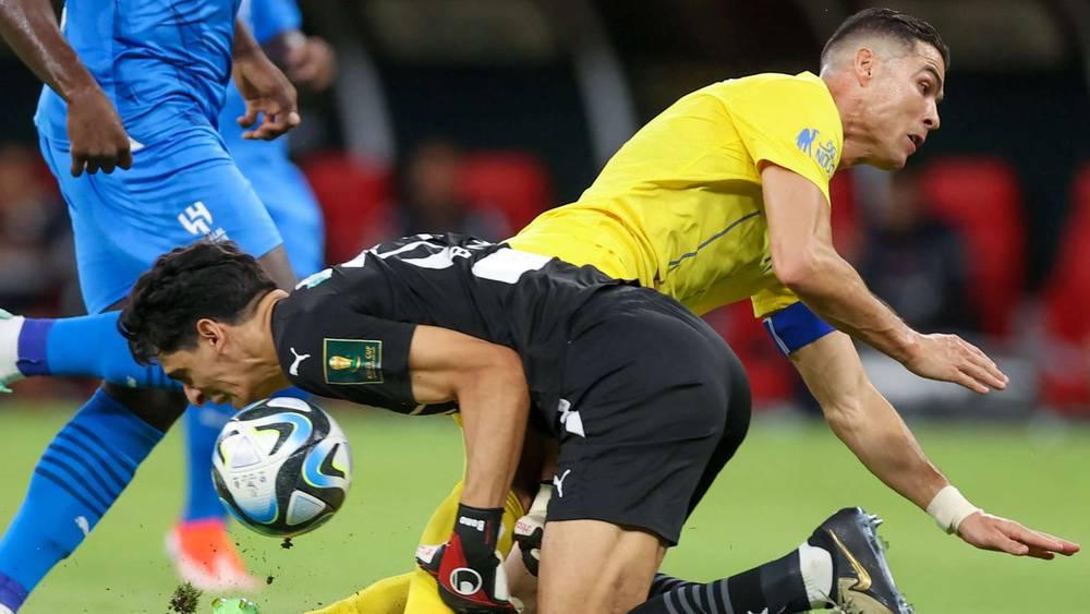 سلطان السعود (لاعب الهلال السابق): "التسجيل في شباك بونو قد يكون أكبر حافز لرونالدو"