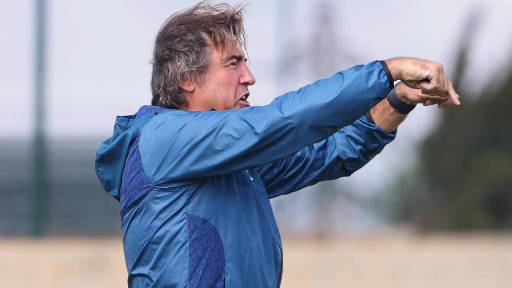 سابينتو يقرر عدم إراحة لاعبي الرجاء بعد التعادل أمام النادي المكناسي