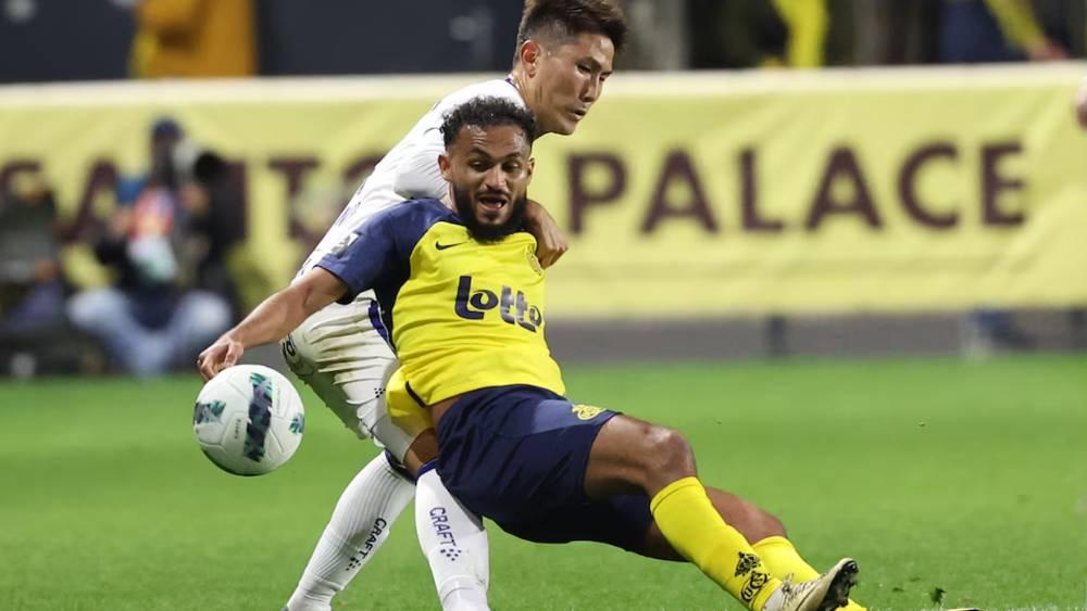 سان غلواز البلجيكي يعلن عودة بوفال إلى التداريب بعد غيابه عن الميادين لأسبوعين بسبب الإصابة