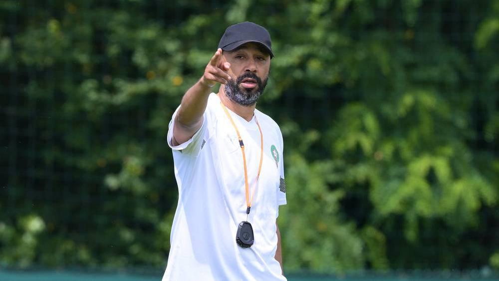 السكتيوي يستدعي 27 لاعبا لقائمة المنتخب المغربي لمواليد 2000 فما فوق للدخول في مُعسكر إعدادي