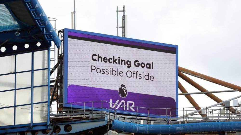 هل يتم التخلي عن الـ"VAR" واعتماد تقنية "FVS" الجديدة؟