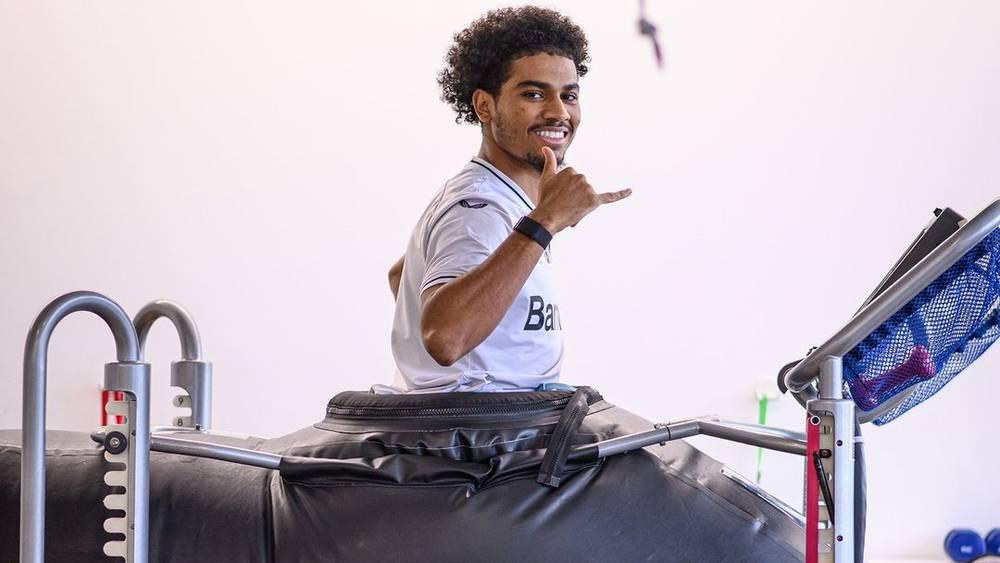 عدلي يبدأ مرحلة إعادة التأهيل تمهيدا للعودة إلى الميادين