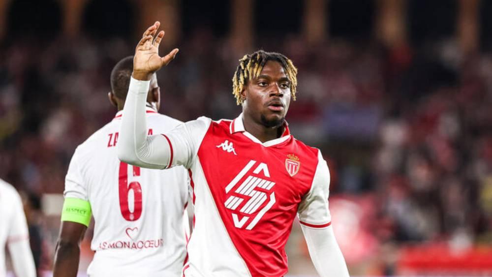 لاعب موناكو "إلينيخينا" يتعرض لهجوم مسلح وعملية سرقة في فرنسا!