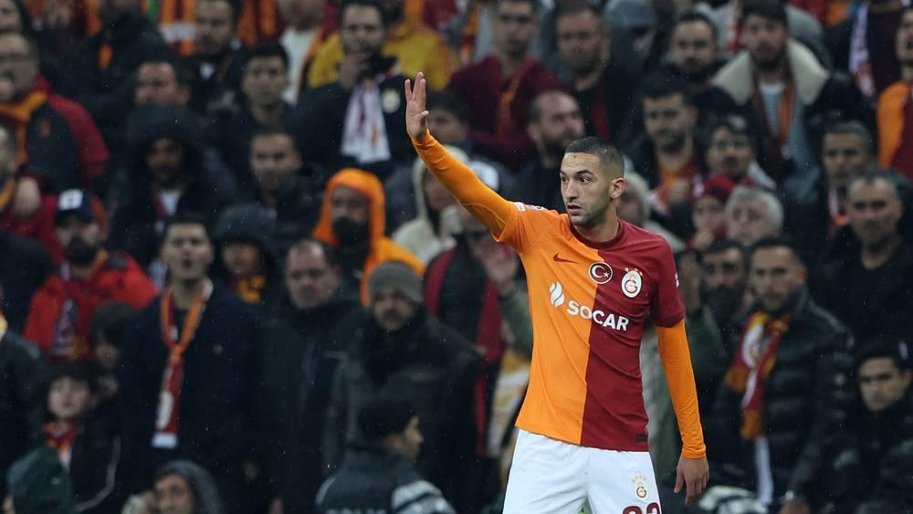 العربي القطري يجدد اهتمامه بالتعاقد مع حكيم زياش