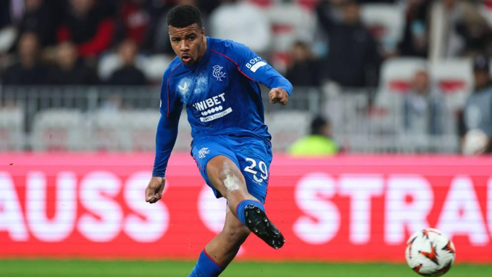 إيغامان يسجل هدفين ويقدّم تمريرة حاسمة في فوز فريقه رينجرز على نيس (1-4) ضمن الدوري الأوروبي