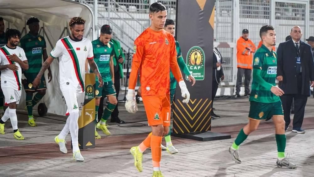 الطاقم التقني للجيش الملكي يفاضل بين حمياني وبنعبيد لتعويض الخياطي في مباراة شباب السوالم