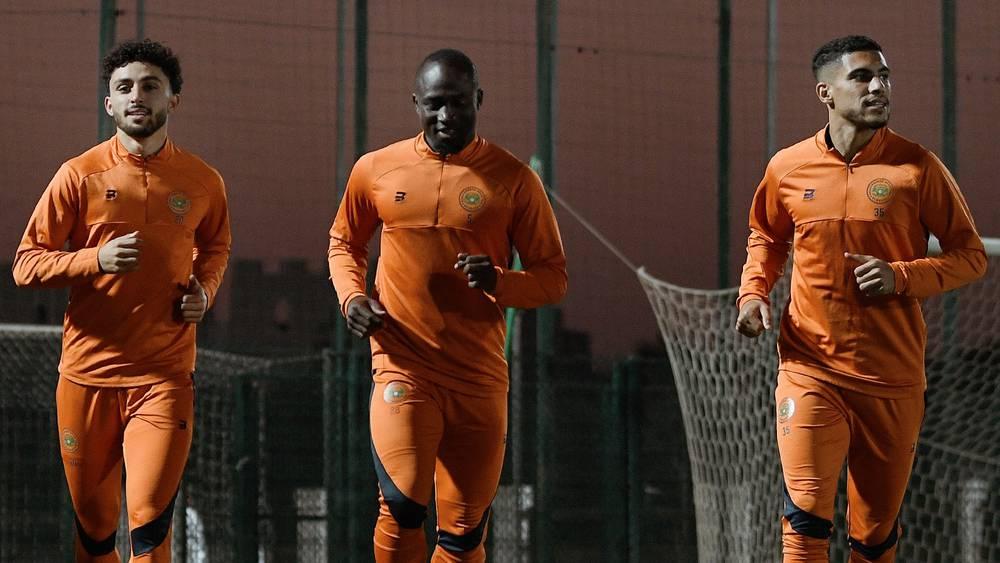 نهضة بركان يُباشر استعداداته تأهبا لمواجهة ستيلينبوش الجنوب أفريقي في كأس الكونفدرالية