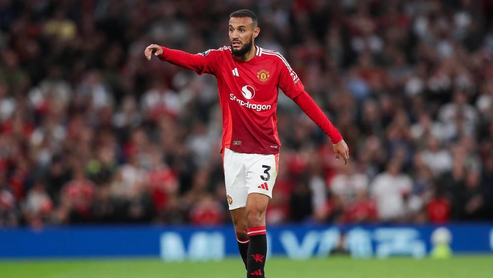 "ذي أتلتيك"/ مزراوي رفض ارتداء سترة تُدعِّم "المثلية" قبل لقاء إيفرتون ولاعبو مان يونايتد تراجعوا عن الخطوة احتراماً لموقفه