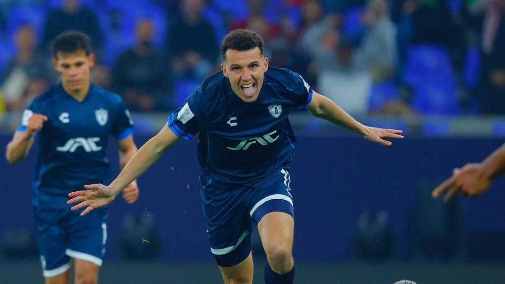 أسامة الإدريسي: "تأهل تاريخي مع باتشوكا وذكريات المنتخب المغربي في مونديال 2022 تلهمني"