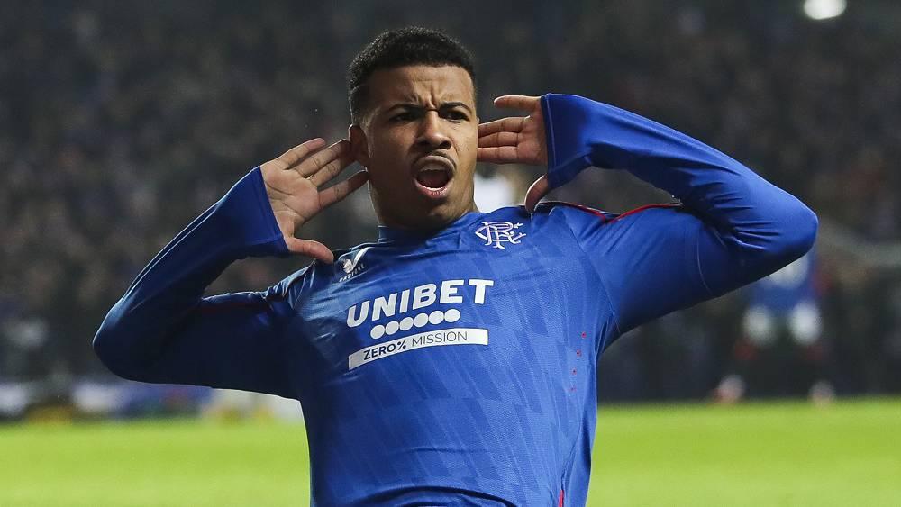 إيغامان يواصل تألقه في الدوري الأوروبي ويسجل هدفا في تعادل فريقه رينجرز أمام توتنهام (1-1)