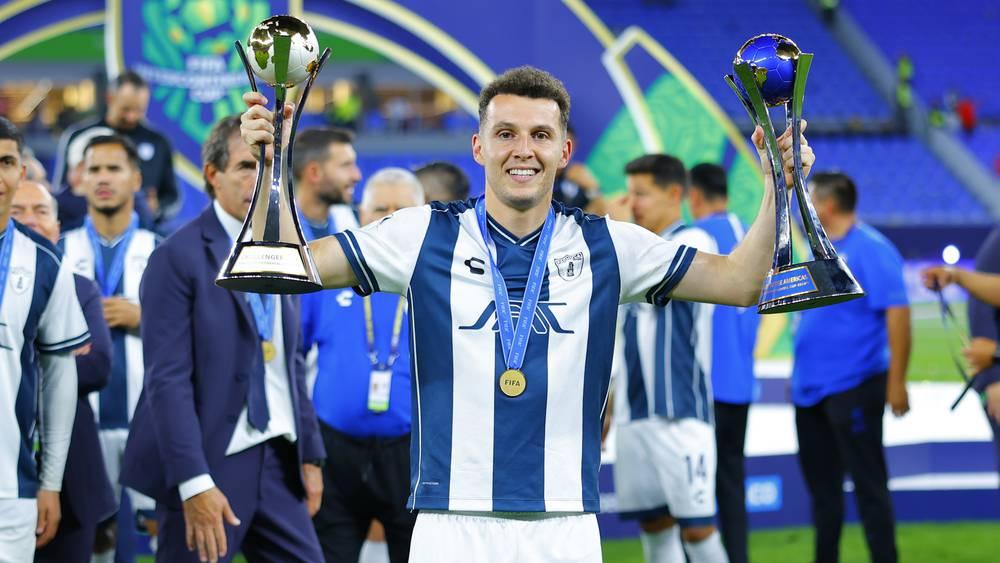 إدريسي: "واجهنا الأهلي أمام جماهيره وفخورون بالتأهل إلى نهائي كأس القارات للأندية"