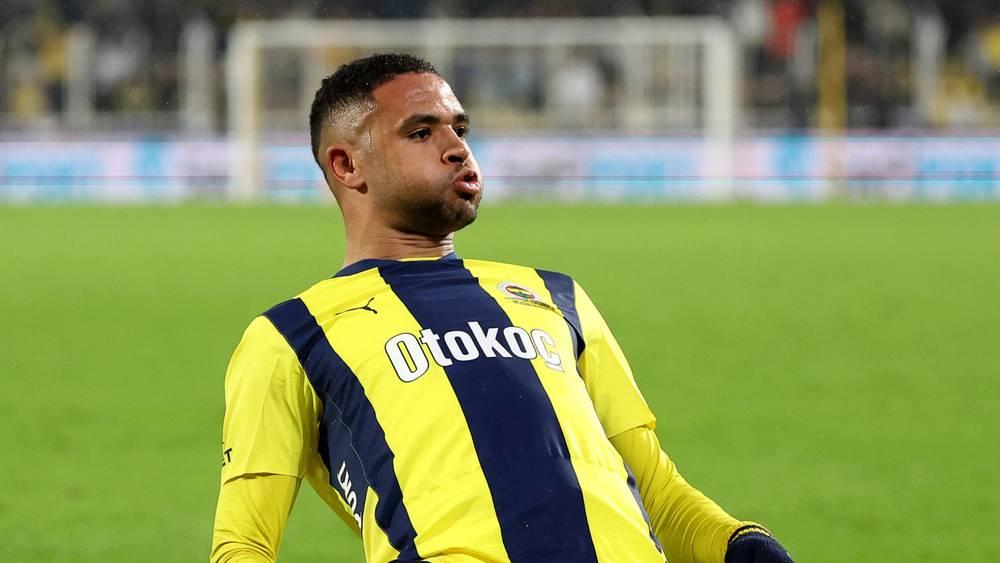 الدوري التركي/ النصيري يُسجل ثنائية ويقود فنربخشة للفوز على إسطنبول باشاك (3-1)