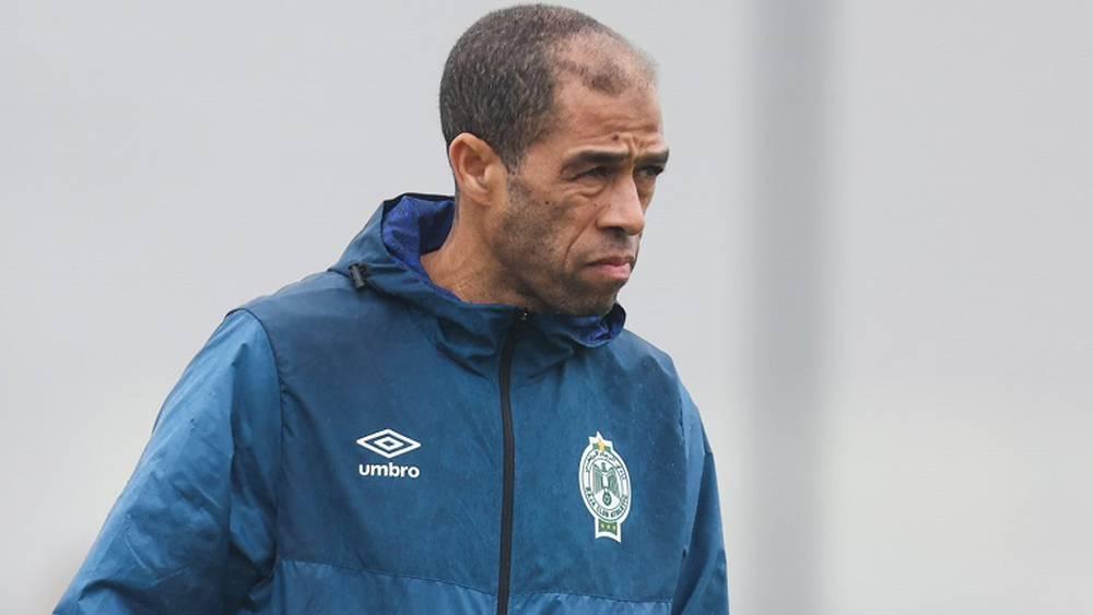 من بينها استقالة عضو من المكتب المديري وتعيين عبد الصادق كمدرب مؤقت.. الرجاء يكشف مخرجات اجتماعه بشأن وضعية الفريق