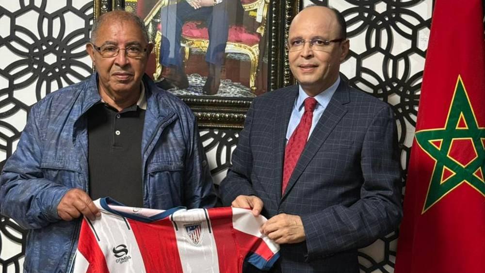 رسميا/ بعد الهزيمة أمام الشباب السالمي.. المغرب التطواني يعلن إقالة مدربه العامري بسبب سوء النتائج وتعيين محمد لكحل كمدرب "مؤقت"