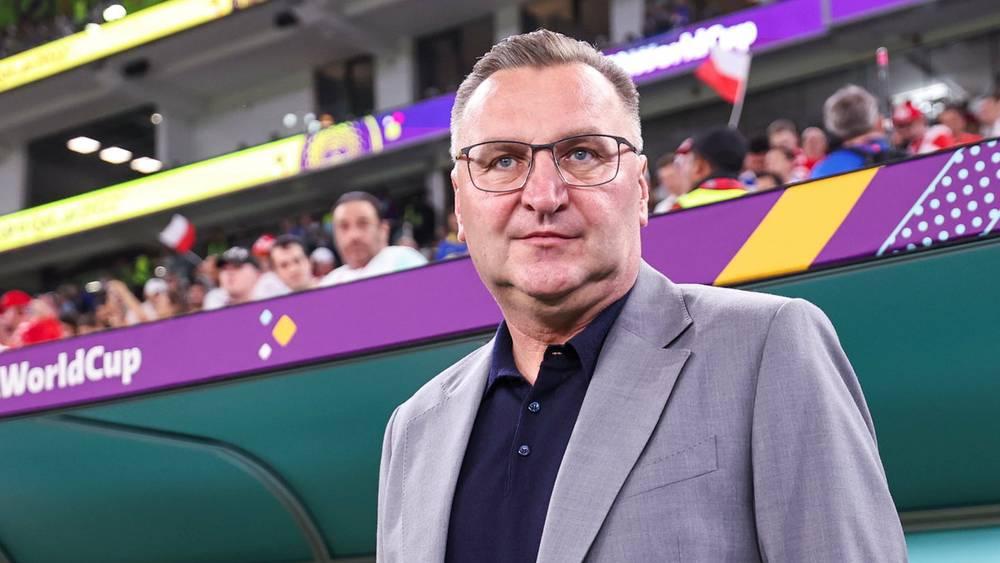 مدرب الجيش السابق في "قلب العاصفة"!.. ميشنيفيتش ممنوع من الحديث عن فترته مع المنتخب البولندي لـ10 سنوات!