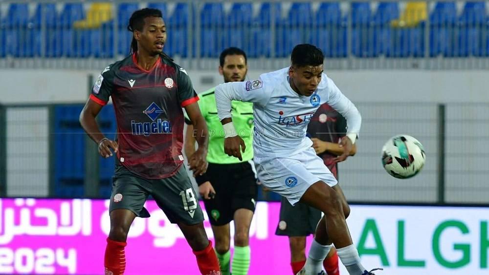 البطولة الاحترافية/ الوداد الرياضي يعود بنقطة التعادل من ميدان نهضة الزمامرة (0-0)