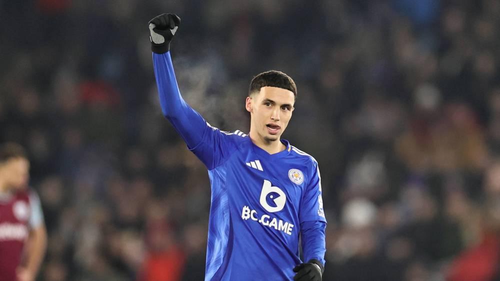 الدولي المغربي بلال الخنوس أساسي ضد مانشستر سيتي